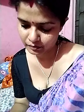 Snapshot of Hot_Pakhi chatting on 12/20/24, 11:00 Hot Pakhi online show from 12/20/24, 11:00