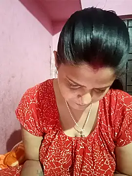 Snapshot of Hot_Pakhi chatting on 01/08/25, 10:06 Hot Pakhi online show from 01/08/25, 10:06