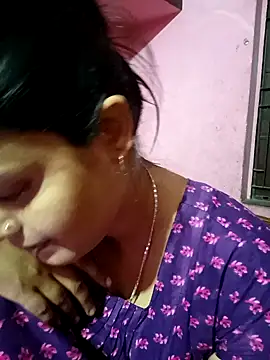 Snapshot of Hot_Pakhi chatting on 01/09/25, 05:13 Hot Pakhi online show from 01/09/25, 05:13