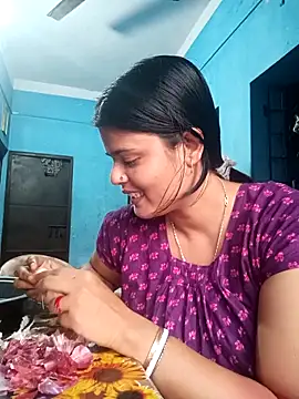 Snapshot of Hot_Pakhi chatting on 02/24/25, 12:05 Hot Pakhi online show from 02/24/25, 12:05