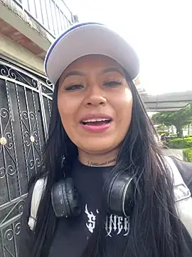 Snapshot of luisa16xxx chatting on 01/16/25, 08:57 luisa16xxx online show from 01/16/25, 08:57