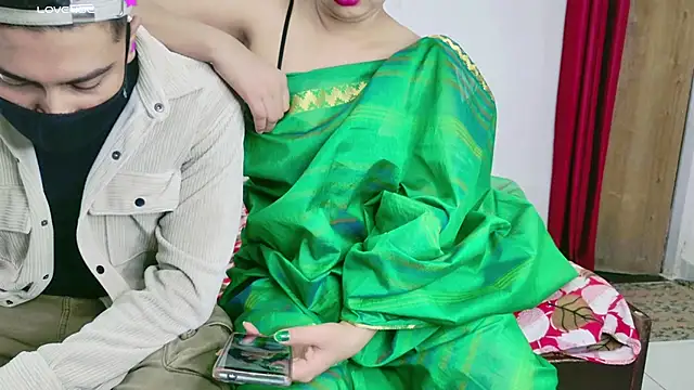 Snapshot of RupaliDixit chatting on 11/26/25, 05:25 RupaliDixit online show from 11/26/25, 05:25