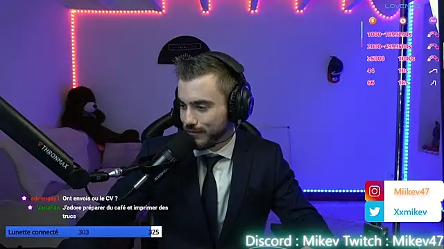 Snapshot of Mikev chatting on 09/22/25, 06:10 Mikev online show from 09/22/25, 06:10