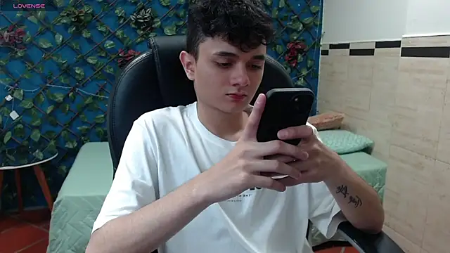 Waturox online show from 02/13/25, 07:31