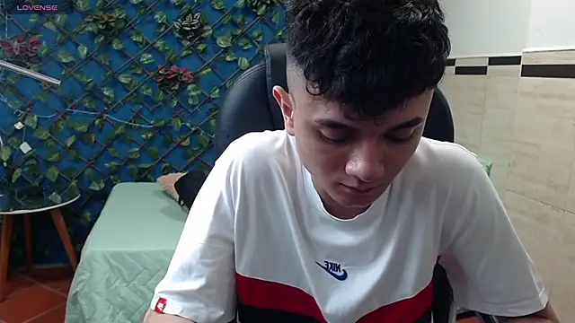 Waturox online show from 02/18/25, 01:43