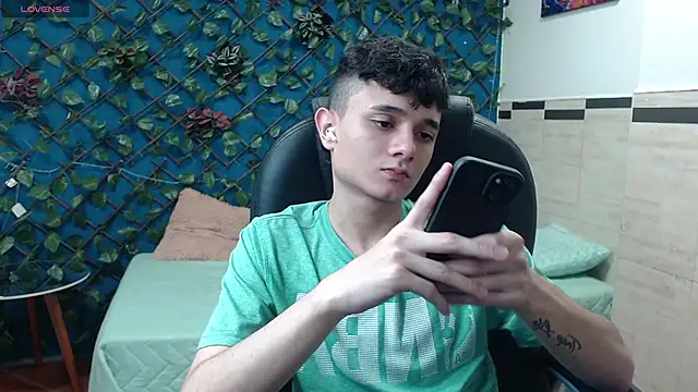 Waturox online show from 02/25/25, 07:25