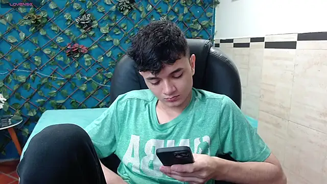 Waturox online show from 03/18/25, 06:48