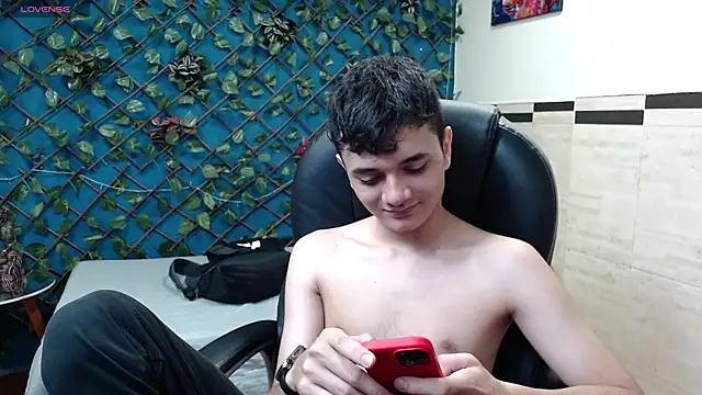 Waturox online show from 09/25/25, 07:39