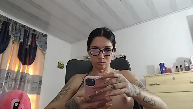 sweet cutetras22 online show from 01/04/25, 03:07