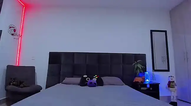 Alexander Martines online show from 12/22/24, 10:58