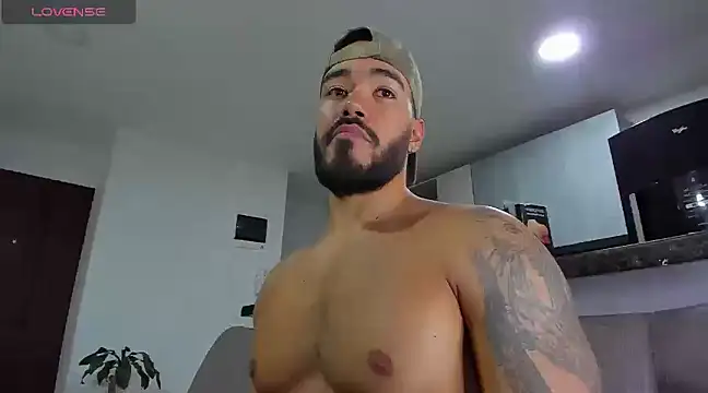 Alexander Martines online show from 02/03/25, 02:14