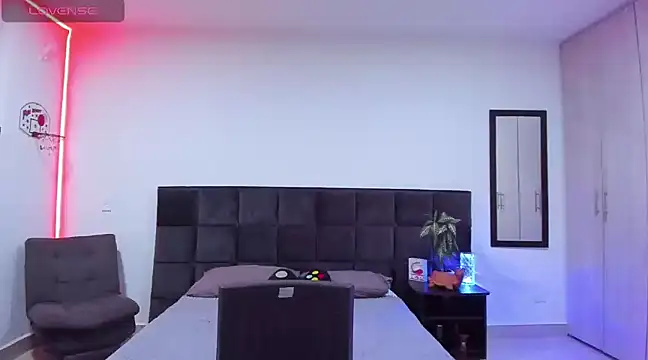 Alexander Martines online show from 02/12/25, 11:30