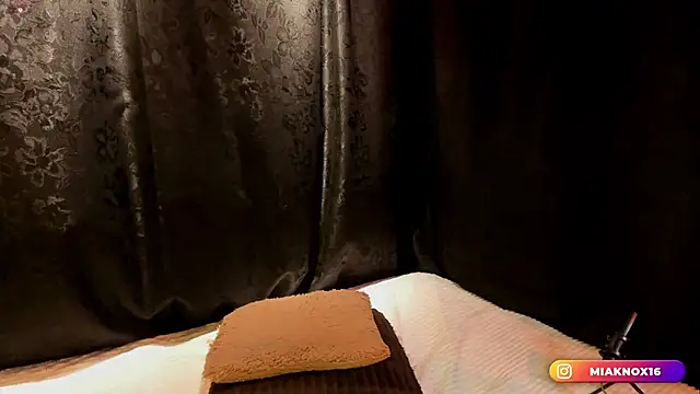 Snapshot of MiaKnox chatting on 02/03/26, 02:53 MiaKnox online show from 02/03/26, 02:53