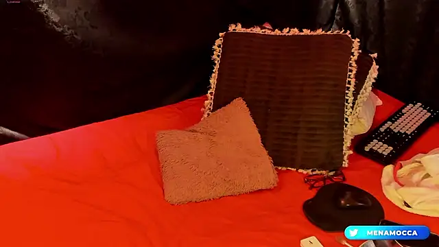 Snapshot of MiaKnox chatting on 02/17/26, 12:07 MiaKnox online show from 02/17/26, 12:07