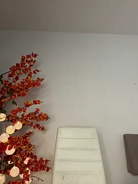 VictoriaHiill online show from 06/24/26, 03:22