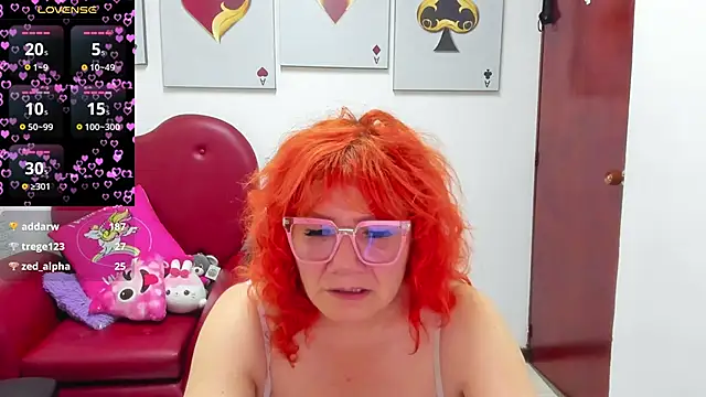 Snapshot of Salomeediaz_ chatting on 04/19/26, 06:10 Salomeediaz online show from 04/19/26, 06:10