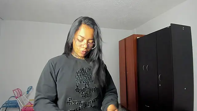 Snapshot of nicole_volkov chatting on 02/18/25, 01:32 nicole volkov online show from 02/18/25, 01:32