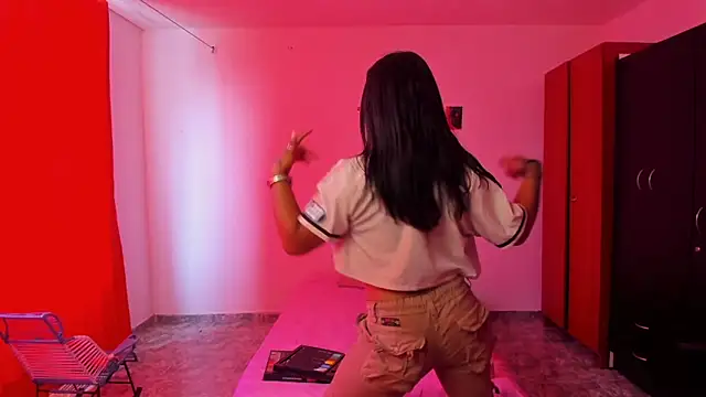 Snapshot of nicole_volkov chatting on 02/21/25, 02:48 nicole volkov online show from 02/21/25, 02:48