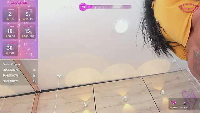 Snapshot of martina_touss chatting on 01/20/25, 07:46 martina touss online show from 01/20/25, 07:46