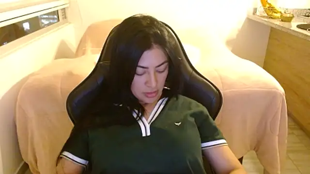 Charlotte cute18 online show from 05/28/26, 02:20
