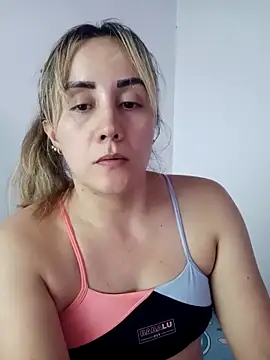 Snapshot of Isabel23zr chatting on 09/29/25, 04:23 Isabel23zr online show from 09/29/25, 04:23