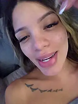 Snapshot of Ameliadickens chatting on 11/06/25, 08:10 Ameliadickens online show from 11/06/25, 08:10