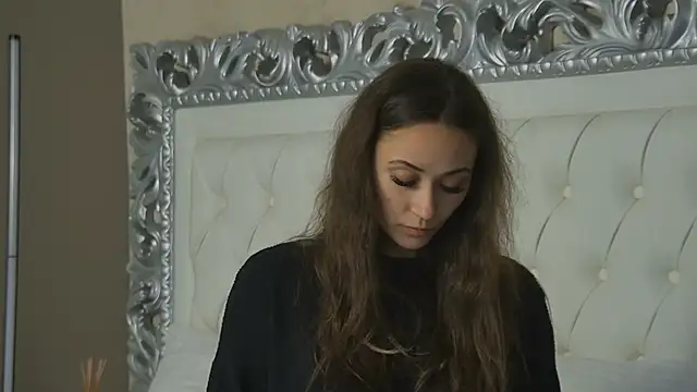 AliceMunro online show from 11/18/25, 08:24