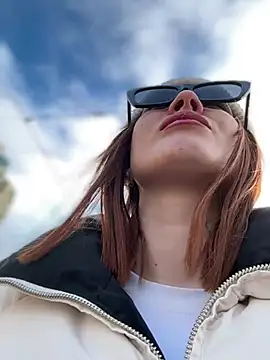 Snapshot of Accole chatting on 01/17/25, 10:55 Accole online show from 01/17/25, 10:55