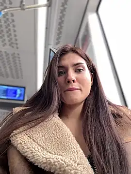 Snapshot of Accole chatting on 03/08/25, 06:54 Accole online show from 03/08/25, 06:54