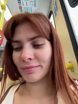 Snapshot of Accole chatting on 11/19/25, 07:19 Accole online show from 11/19/25, 07:19