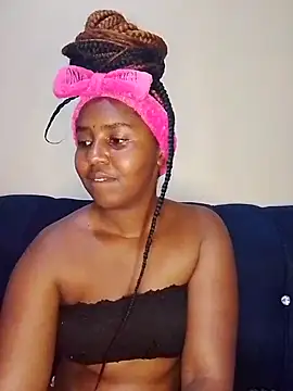 Snapshot of Sexxycheeks- chatting on 02/19/25, 12:03 Sexxycheeks- online show from 02/19/25, 12:03