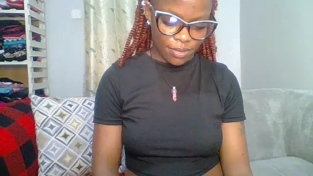 Petite 254 online show from 05/08/26, 11:48
