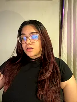 Snapshot of KathyGonzalez chatting on 09/17/25, 11:12 KathyGonzalez online show from 09/17/25, 11:12