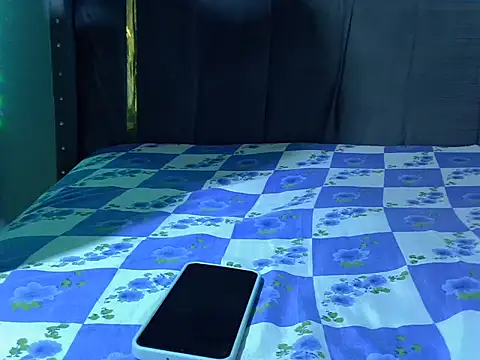 Lutyie online show from 10/24/25, 01:29