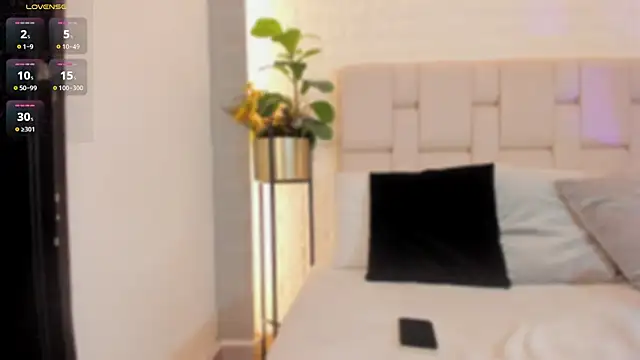 Snapshot of Natasha_Smith09 chatting on 02/28/25, 03:15 Natasha Smith09 online show from 02/28/25, 03:15