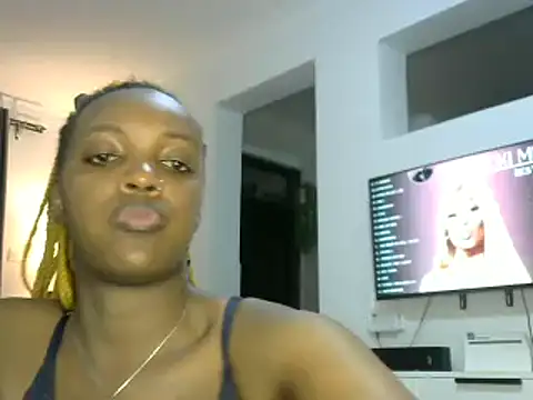 Snapshot of Sexy_lla chatting on 02/09/25, 01:44 Sexy lla online show from 02/09/25, 01:44