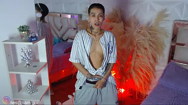 Snapshot of Jonesliam23 chatting on 02/10/26, 08:13 Jonesliam23 online show from 02/10/26, 08:13