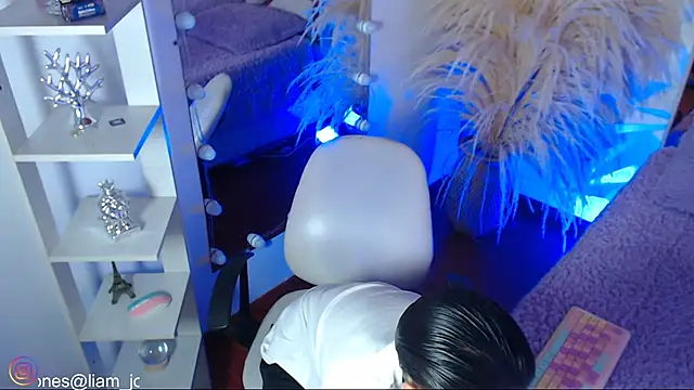 Snapshot of Jonesliam23 chatting on 02/12/26, 07:20 Jonesliam23 online show from 02/12/26, 07:20