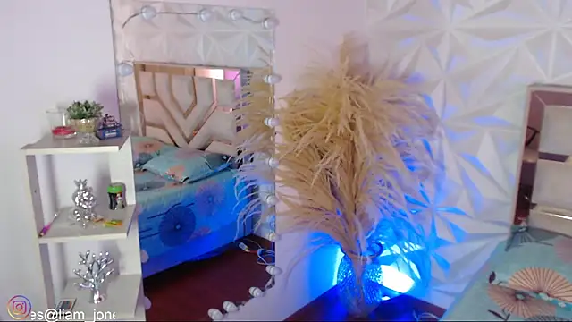 Snapshot of Jonesliam23 chatting on 02/28/26, 07:26 Jonesliam23 online show from 02/28/26, 07:26