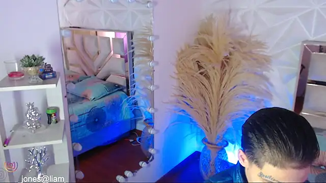 Snapshot of Jonesliam23 chatting on 03/01/26, 07:16 Jonesliam23 online show from 03/01/26, 07:16