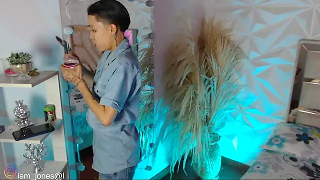 Snapshot of Jonesliam23 chatting on 03/09/26, 07:29 Jonesliam23 online show from 03/09/26, 07:29