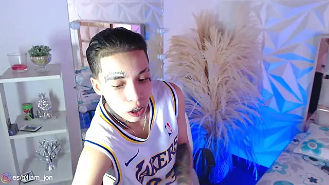 Snapshot of Jonesliam23 chatting on 03/15/26, 07:09 Jonesliam23 online show from 03/15/26, 07:09