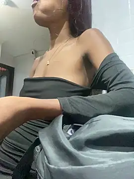 Snapshot of adaraSmiith chatting on 01/29/25, 11:30 adaraSmiith online show from 01/29/25, 11:30