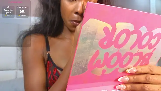 Snapshot of adaraSmiith chatting on 11/07/25, 11:43 adaraSmiith online show from 11/07/25, 11:43