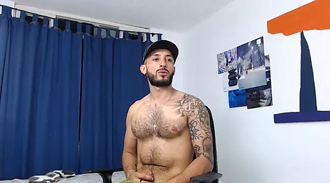 Snapshot of Sanit_Di chatting on 01/04/25, 07:34 Sanit Di online show from 01/04/25, 07:34