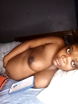 Snapshot of preettys56 chatting on 10/17/25, 09:39 preettys56 online show from 10/17/25, 09:39