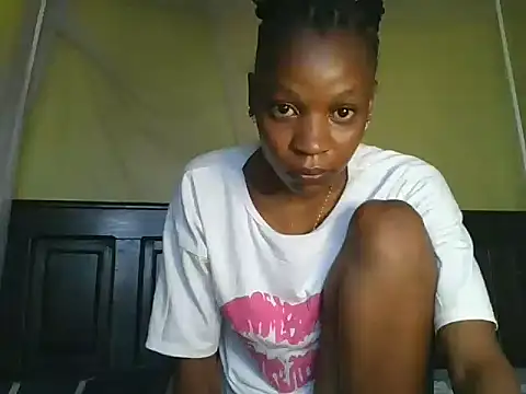 Snapshot of slim_girl02 chatting on 06/05/26, 05:14 slim girl02 online show from 06/05/26, 05:14