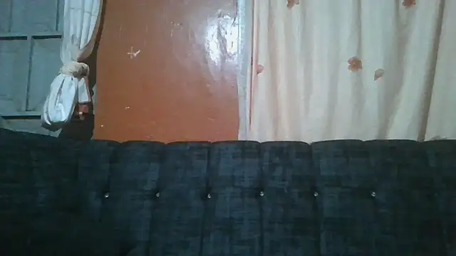 Snapshot of slim_girl02 chatting on 07/06/26, 05:48 slim girl02 online show from 07/06/26, 05:48