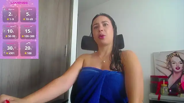 Snapshot of Shantalhotx69 chatting on 01/20/25, 12:07 Shantalhotx69 online show from 01/20/25, 12:07