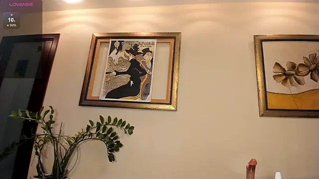 Snapshot of luna-catt chatting on 03/15/25, 01:40 luna-catt online show from 03/15/25, 01:40